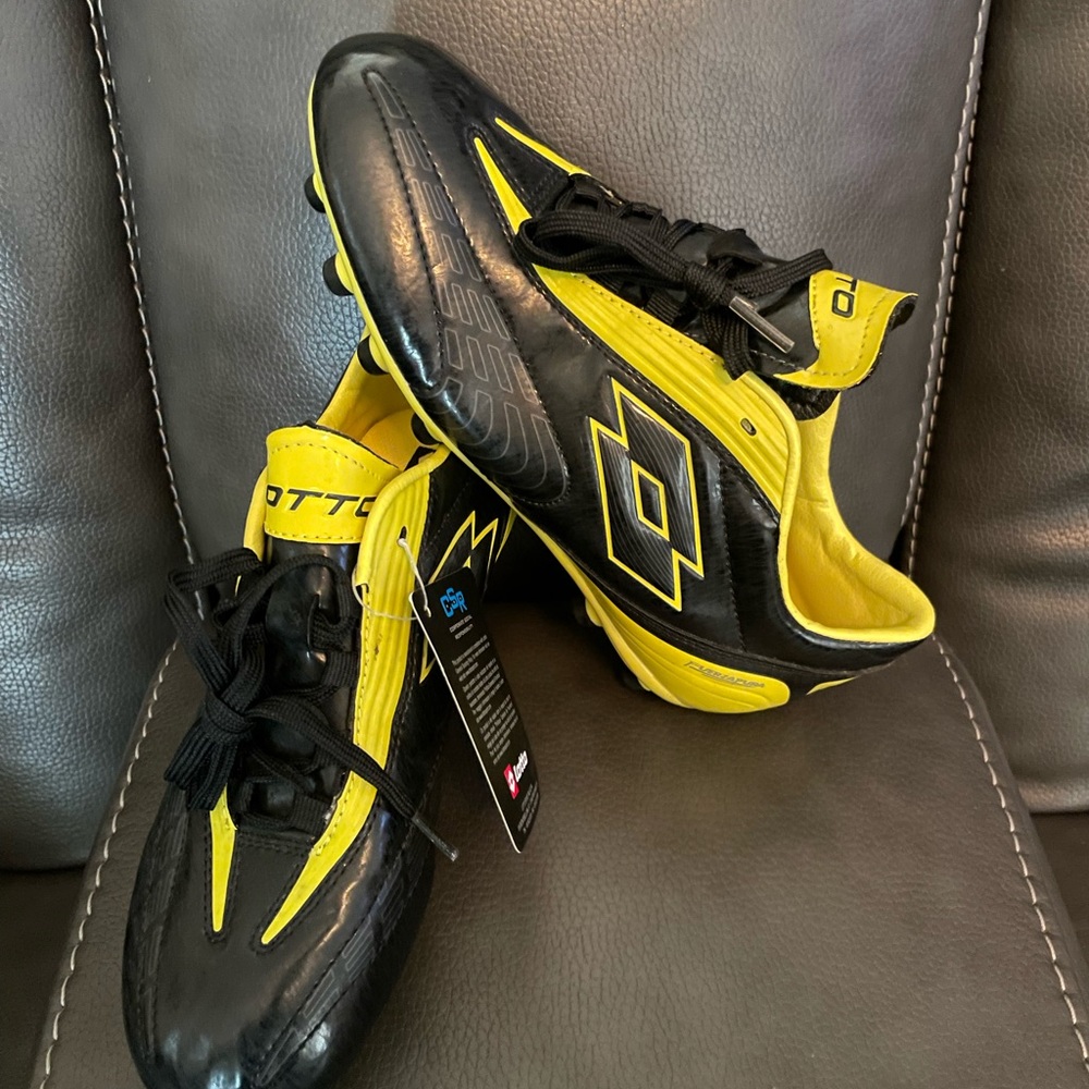 Lotto Fuerzapura L500 Jr. Soccer Cleats New w/Tags | Youth 4 | Black and Yellow
